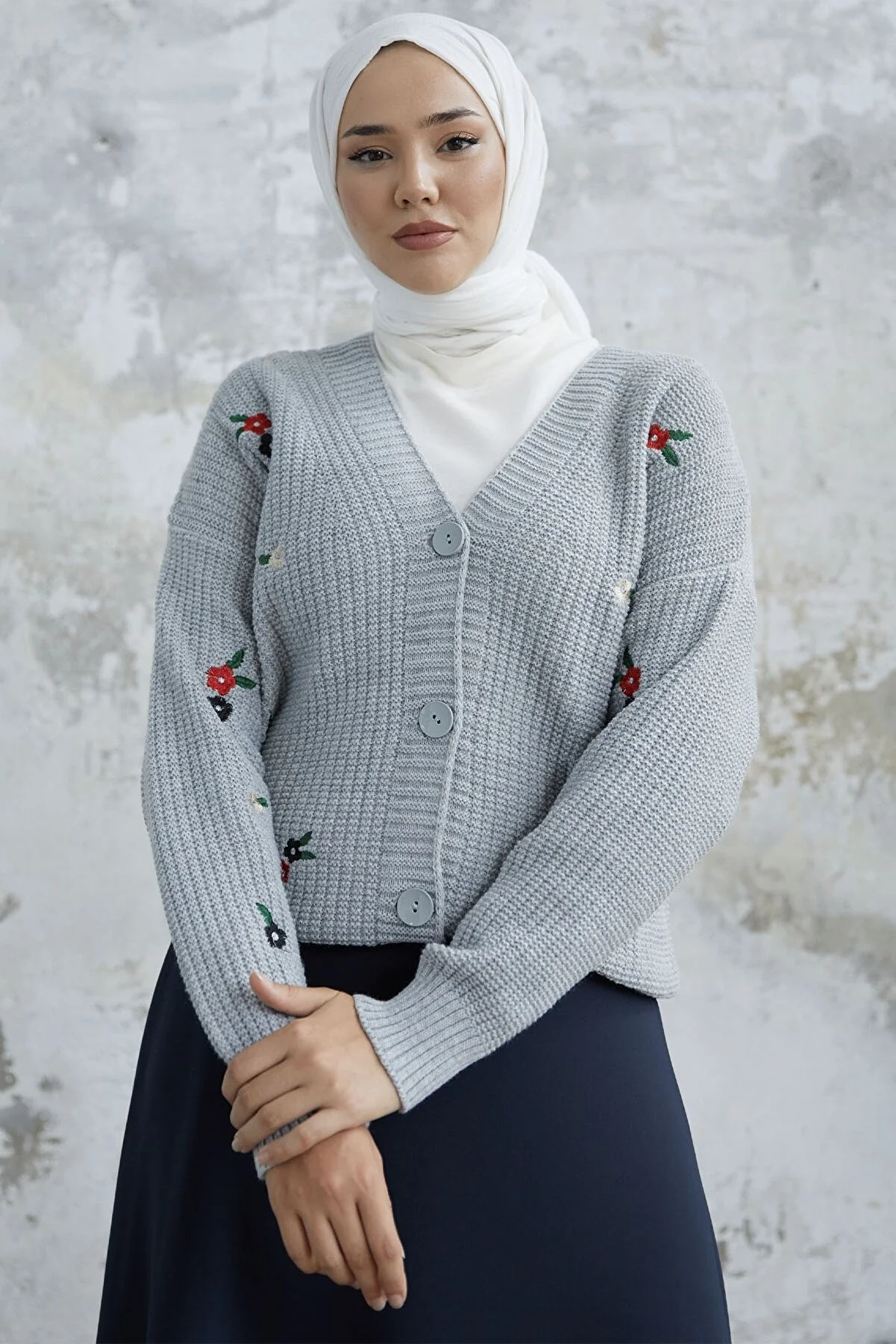 Helly Daisy Embroidered Knit Cardigan - MS00NL10113